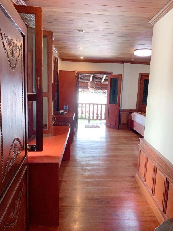 遗忘时光guesthouse Sky Dragon Guesthouse Луанґпхабанґ Екстер'єр фото
